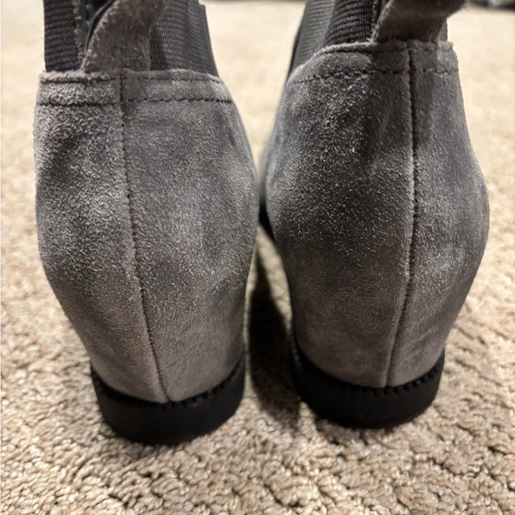 Naturalizer Darena real suede wedge booties in almost perfect condition! - Picture 6 of 6